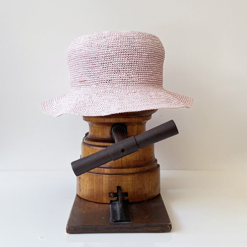 Chapeau Bob Panama crocheté rose poudré