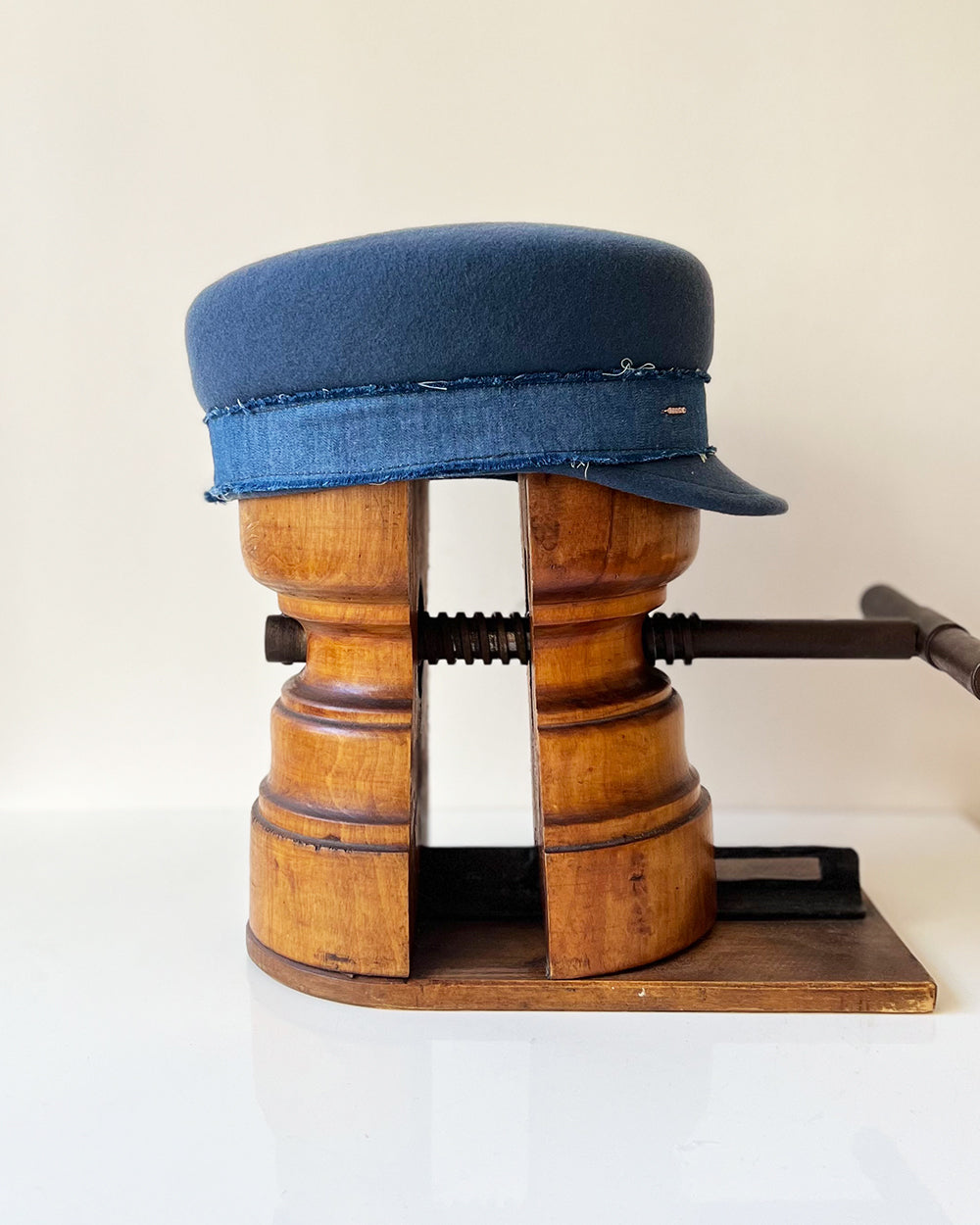 Casquette Martine courte bleu jean