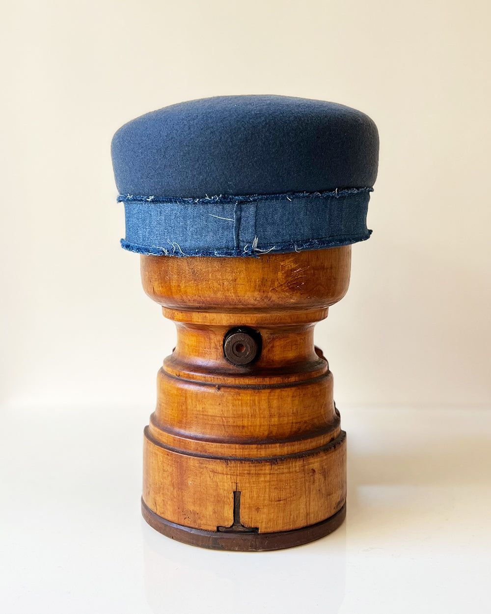 Casquette Martine courte bleu jean
