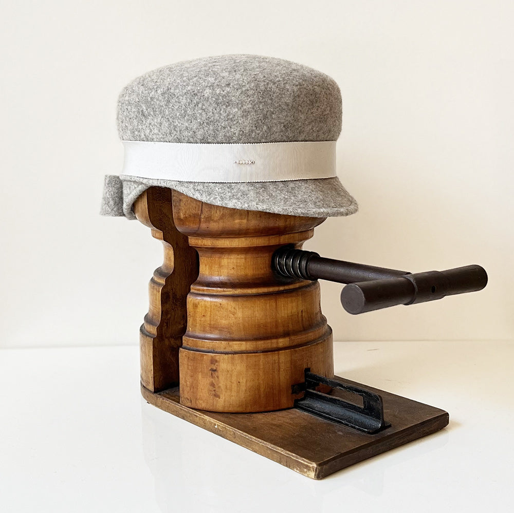 Casquette Martine Gris chiné longue Noeud feutre mérinos