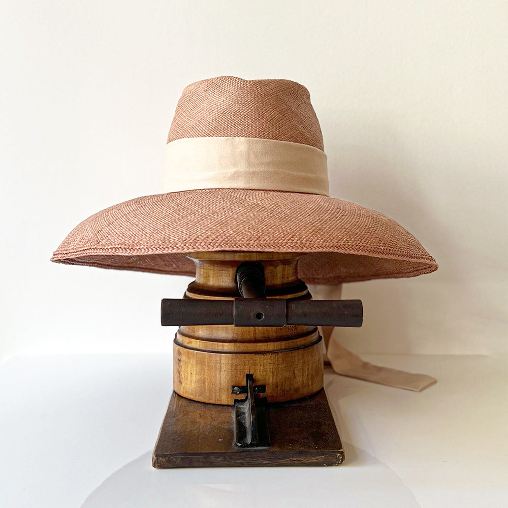 Chapeau Fred Haut Cloche Rose Blush