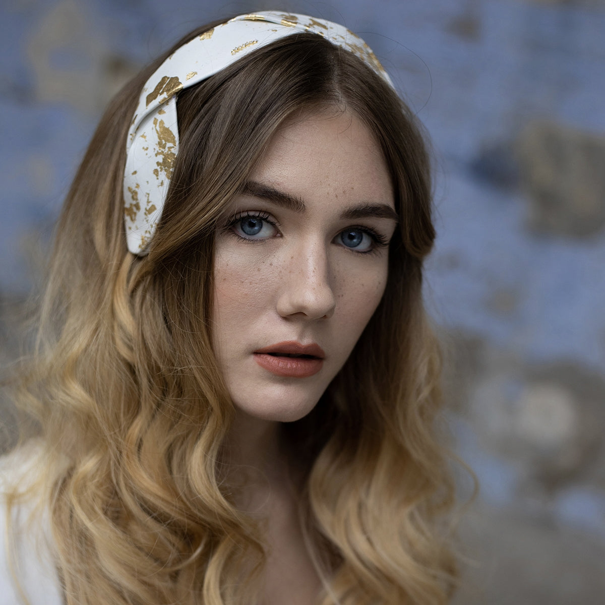 Headband Grace Cuir Blanc et Or - La Mariée