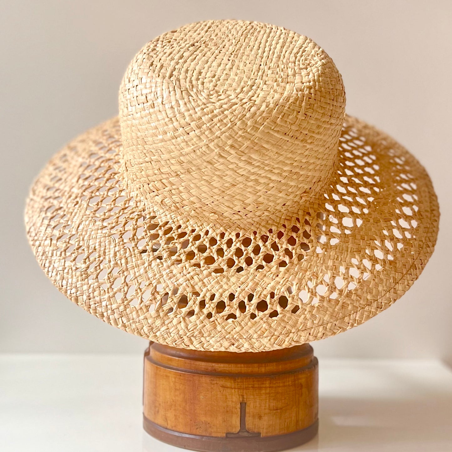 Chapeau Michelle paille Raphia ajourée bord cloche