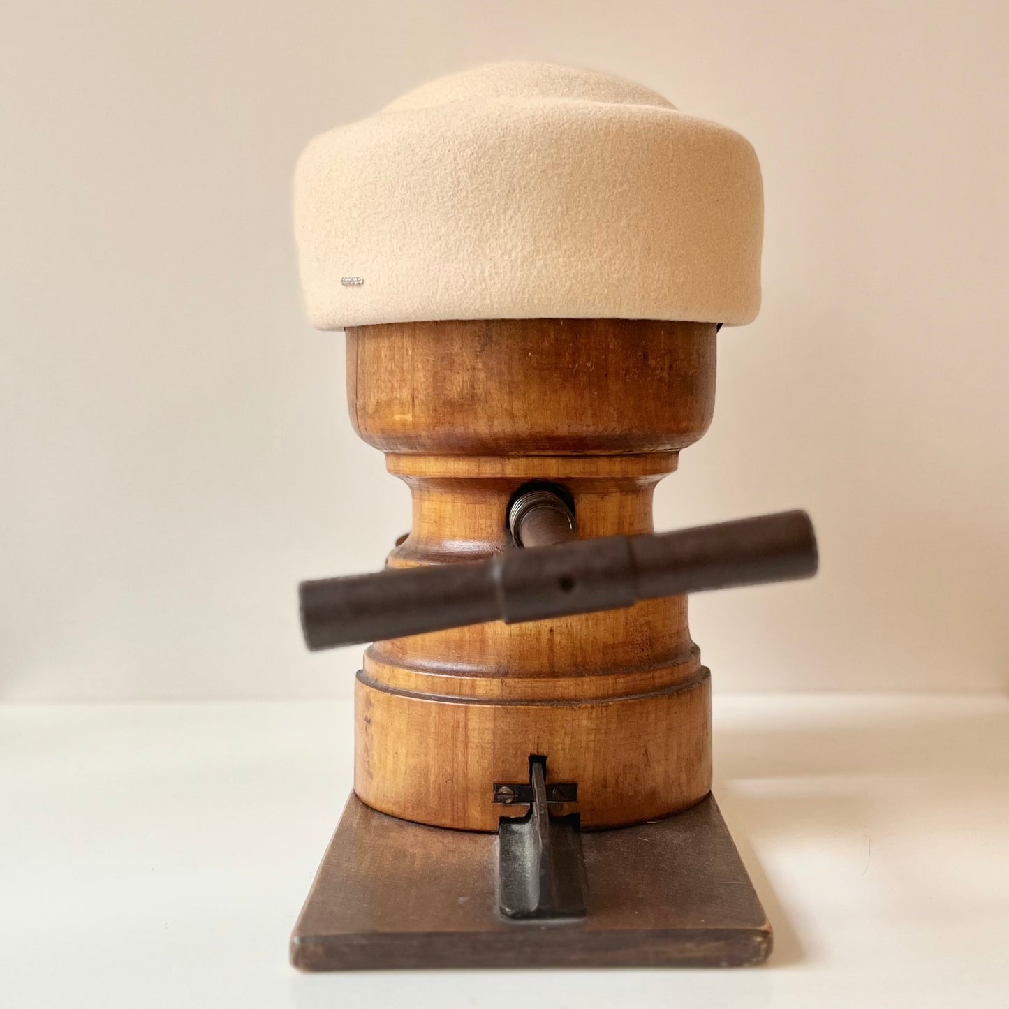 Chapeau Toque Kennedy Feutre Beige Crème