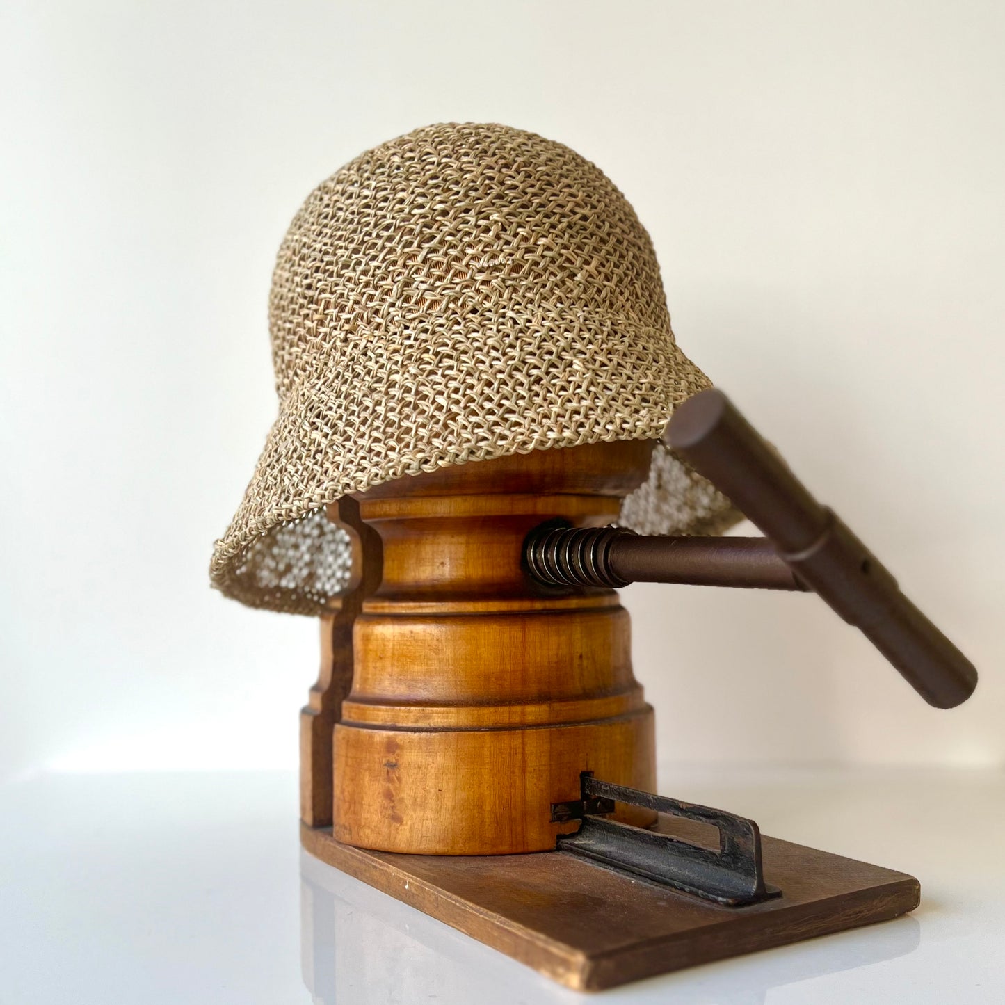 Chapeau cloche Lisette Paille ajourée