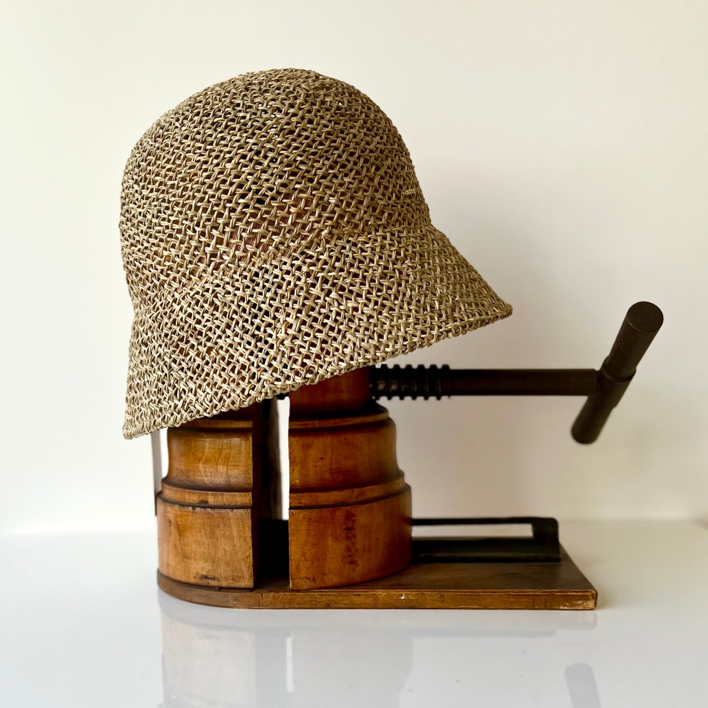 Chapeau cloche Lisette Paille ajourée