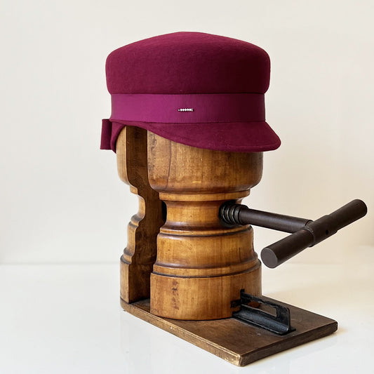 Casquette Martine Bordeaux clair Noeud longue feutre mérinos