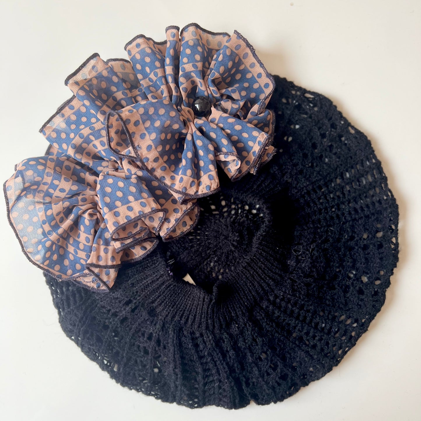 Béret crocheté fin