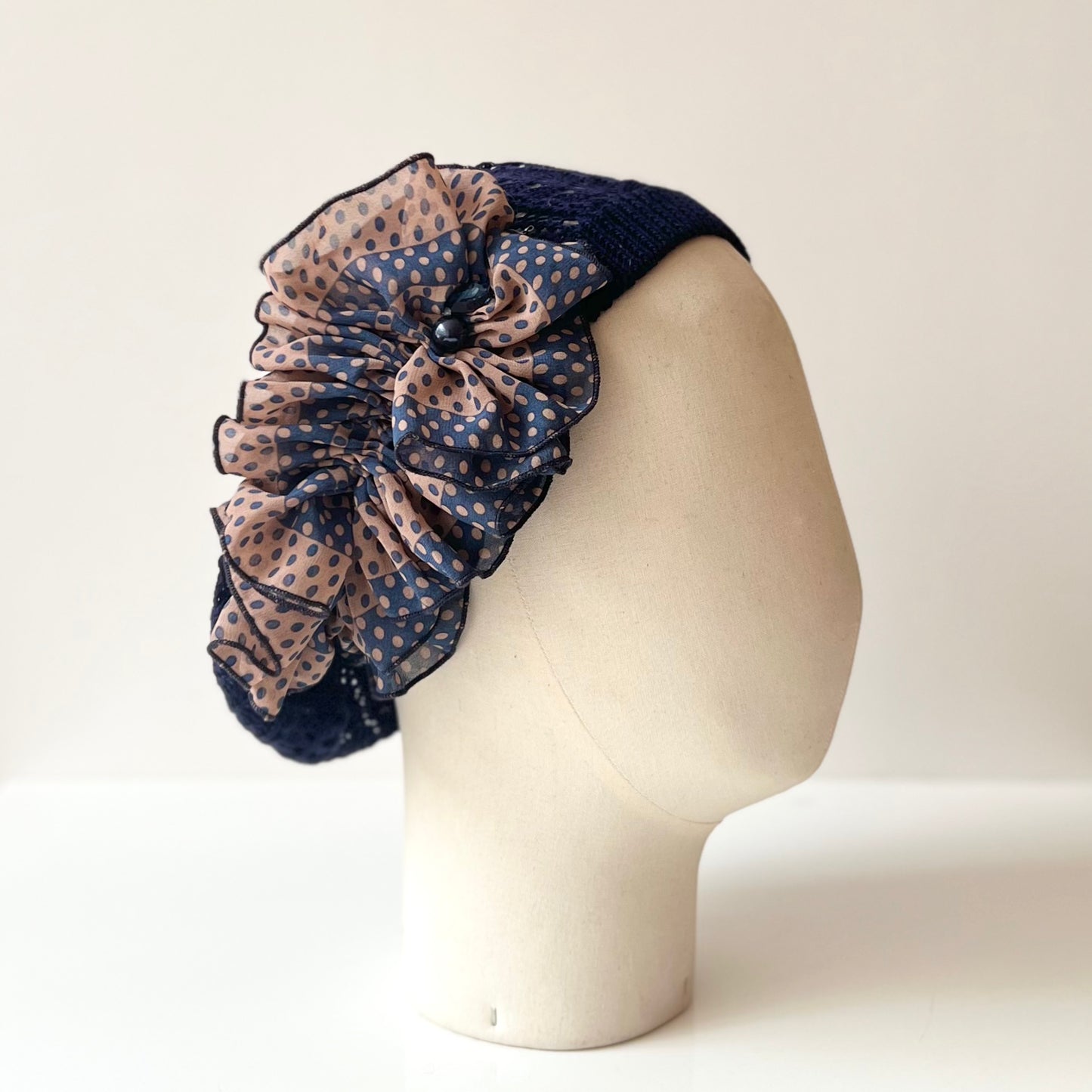 Béret crocheté fin