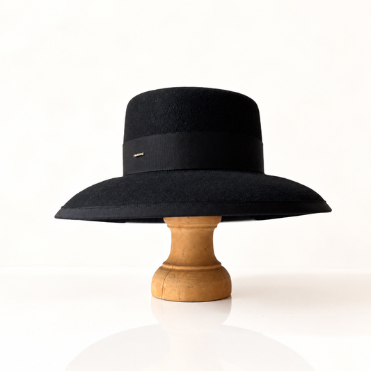 Denise bord Dior Cloche feutre noir